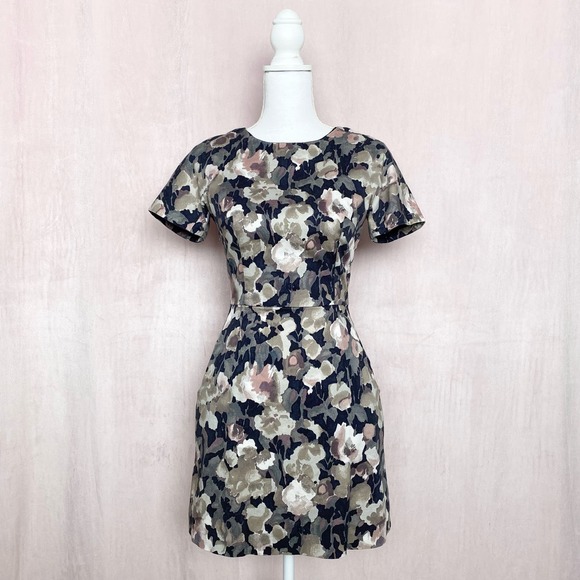 French Connection Dresses & Skirts - French Connection Floral Short Sleeve Mini Dress, Size 2
